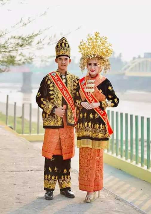 Baju Adat Melayu Jambi